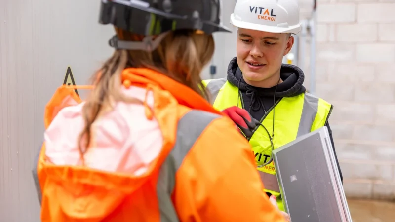 Klasyczna kurtka robocza: podstawa bezpiecznego stroju BHP